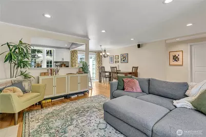 13041 25th Avenue NE, Seattle, WA 98125 - Photo 9