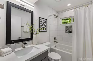 10240 40th Ave SW, Seattle, WA 98146 - Photo 17