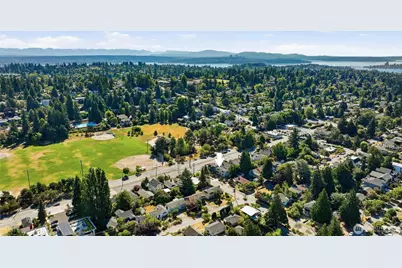 2415 NE 77th Street, Seattle, WA 98115 - Photo 27