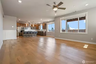 1407 Baker Heights Loop, Bremerton, WA 98312 - Photo 19
