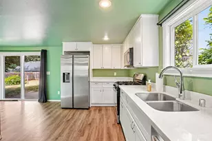 811 S 88th St, Tacoma, WA 98444 - Photo 11