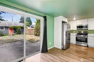 811 S 88th St, Tacoma, WA 98444 - Photo 15