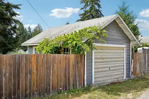 811 S 88th St, Tacoma, WA 98444 - Photo 33