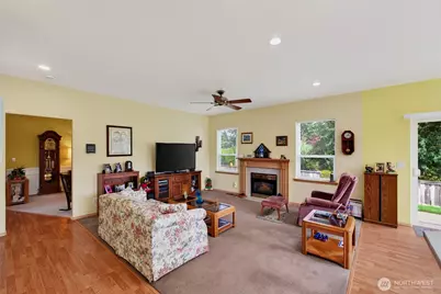 12319 203rd Avenue Ct E, Bonney Lake, WA 98391 - Photo 9