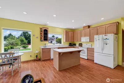12319 203rd Avenue Ct E, Bonney Lake, WA 98391 - Photo 11