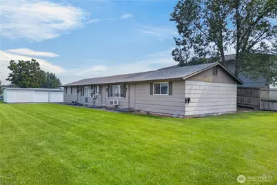 1141 1143 Cascade Avenue, Moses Lake, WA 98837 - Photo 1