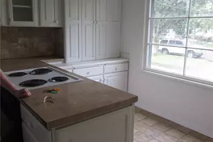 1111 9th Ave, Longview, WA 98632 - Photo 3