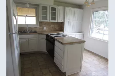 1111 9th Avenue, Longview, WA 98632 - Photo 5