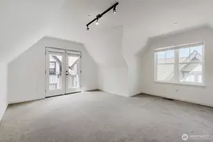 303 Bellevue Way SE, Bellevue, WA 98004 - Photo 25