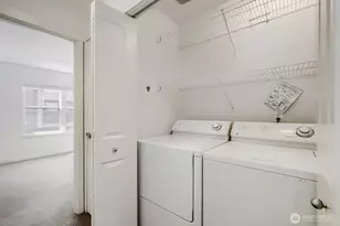 303 Bellevue Way SE, Bellevue, WA 98004 - Photo 23
