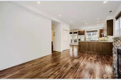 303 Bellevue Way SE, Bellevue, WA 98004 - Photo 7