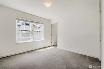 303 Bellevue Way SE, Bellevue, WA 98004 - Photo 21