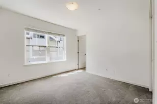 303 Bellevue Way SE, Bellevue, WA 98004 - Photo 21