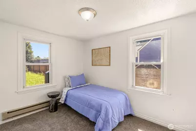 11214 Cornell Avenue S, Seattle, WA 98178 - Photo 21