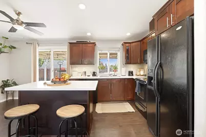6618 98th Place NE, Marysville, WA 98270 - Photo 9