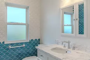 2540 11th Ave W, Seattle, WA 98119 - Photo 17