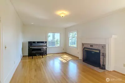 2540 11th Avenue W, Seattle, WA 98119 - Photo 5