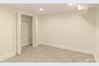 2540 11th Avenue W, Seattle, WA 98119 - Photo 29