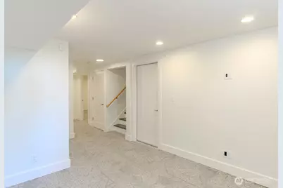 2540 11th Avenue W, Seattle, WA 98119 - Photo 25