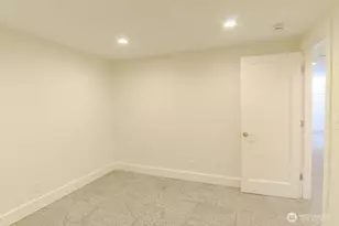 2540 11th Ave W, Seattle, WA 98119 - Photo 27