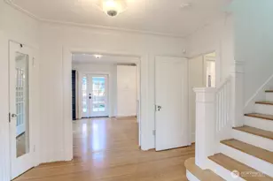 2540 11th Ave W, Seattle, WA 98119 - Photo 7