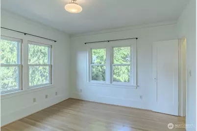2540 11th Avenue W, Seattle, WA 98119 - Photo 19