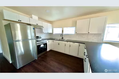 2392 Douglas Rd #4, Ferndale, WA 98248 - Photo 7