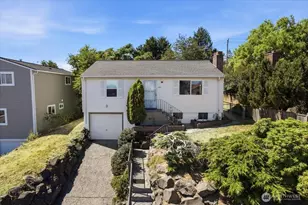 4153 39th Ave SW, Seattle, WA 98116 - Photo 3