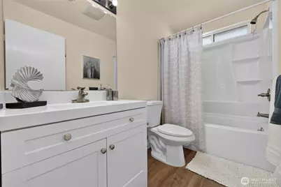 4042 5th Avenue NE, Seattle, WA 98105 - Photo 19