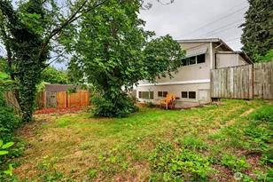 4042 5th Ave NE, Seattle, WA 98105 - Photo 35
