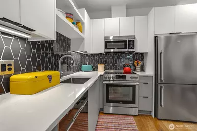 5513 B 6th Avenue NW, Seattle, WA 98107 - Photo 9
