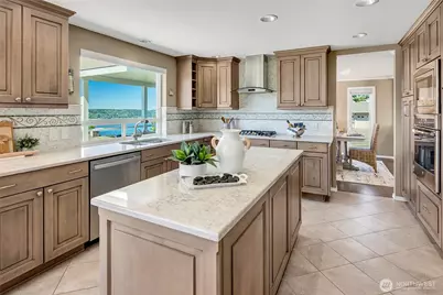 8601 54th Place W, Mukilteo, WA 98275 - Photo 13