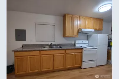 737 N 184th Street #B, Shoreline, WA 98133 - Photo 15