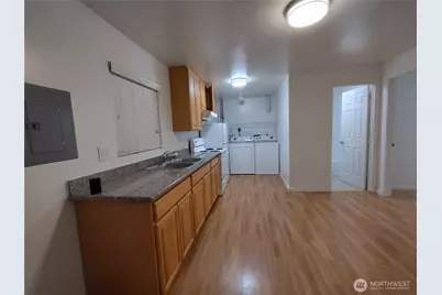 737 N 184th Street #B, Shoreline, WA 98133 - Photo 13