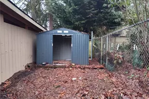 737 N 184th St, Shoreline, WA 98133 - Photo 5