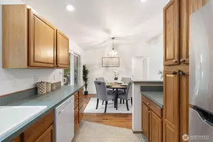 15805 SE 12th Pl, Bellevue, WA 98008 - Photo 11