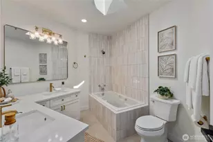 9039 NE Juanita Dr, Kirkland, WA 98034 - Photo 23