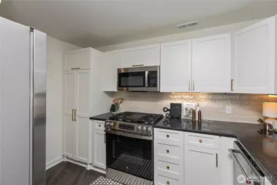 9039 NE Juanita Drive #307, Kirkland, WA 98034 - Photo 19