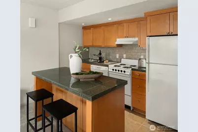 1215 Warren Avenue N, Seattle, WA 98109 - Photo 35