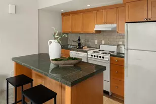 1215 Warren Ave N, Seattle, WA 98109 - Photo 35