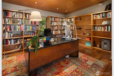 1215 Warren Avenue N, Seattle, WA 98109 - Photo 21