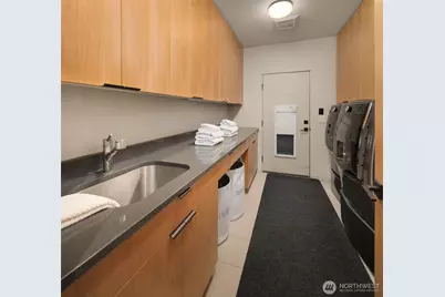 1215 Warren Avenue N, Seattle, WA 98109 - Photo 37