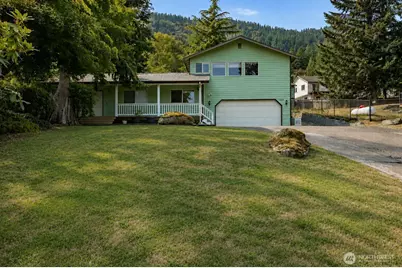443 Rainbow Drive, Sedro Woolley, WA 98284 - Photo 1