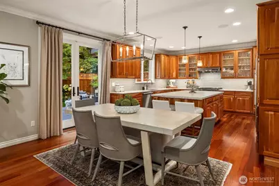 12033 NE 70th Street, Kirkland, WA 98033 - Photo 7