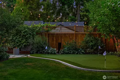 12033 NE 70th Street, Kirkland, WA 98033 - Photo 15