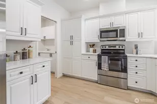 6909 38th St Ct W, University Place, WA 98466 - Photo 9