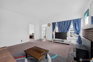 1019 Duryea St, Raymond, WA 98577 - Photo 7