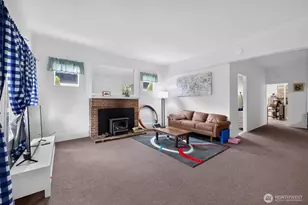 1019 Duryea St, Raymond, WA 98577 - Photo 5