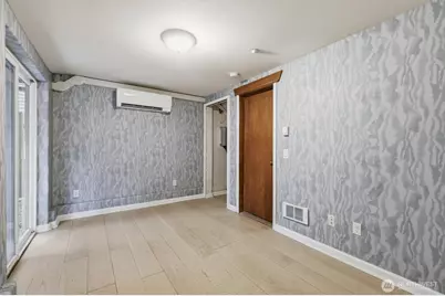 6825 Weedin Place NE #A, Seattle, WA 98115 - Photo 29