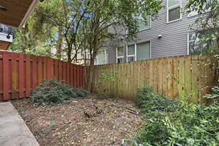 6825 Weedin Pl NE, Seattle, WA 98115 - Photo 31